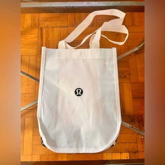 lululemon athletica Handbags - Large reusable Lulu lemon bag